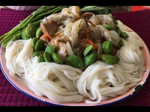 How to make papaya salad with noodles ອາຫານລາວ(LAO FOOD) Home Made By Kaysone