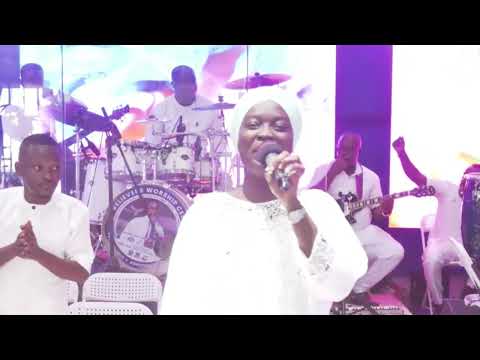 NAA JACQUE'S OUTSTANDING PERFORMANCE DURING WHITE SUNDAY SERVICE | #stephenadomkyeiduah