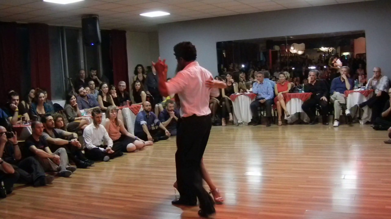 Esibizione di Julio Alvarez e Yailet Suarez al Winter Tango Napoli Milonga Portena