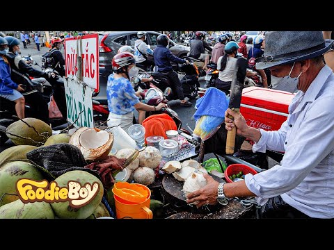 How to Make Coconut Water - Vietnamese Street Food