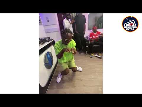 SPAC DAWG AWAPAGAWISHA CLOUDS KWA STYLE ZA KICHUGA/MARIOO ASHANGAA VIBE LA SPAC DAWG/CHEZA KINDUKULU