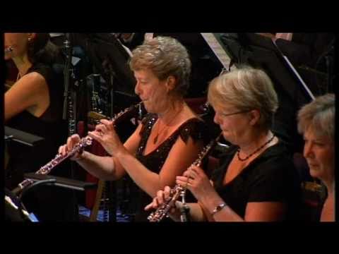 Lawrence of Arabia title theme (live) - The BBC Concert Orchestra (dir. John Wilson)