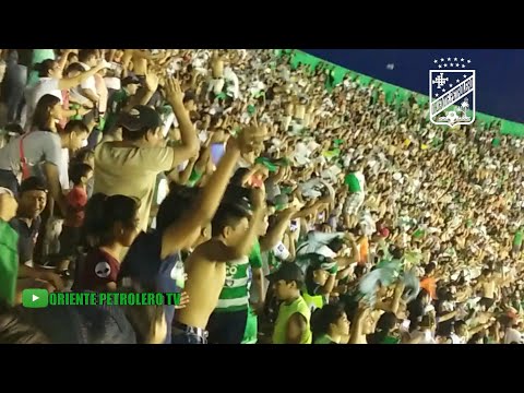 "DESDE LA TRIBUNA| Así festejó la que nunca abandona, el gol de la victoria para derrotar al Rojo" Barra: Los de Siempre &bull; Club: Oriente Petrolero