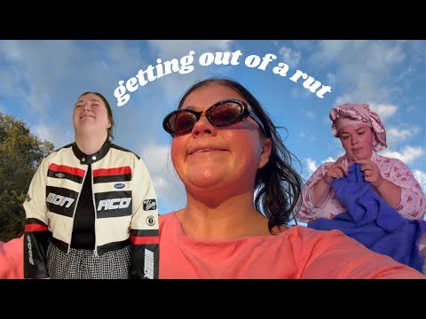 GETTING MYSELF OUT OF A RUT *decluttering my house, cozy meals, moving my body, & more*