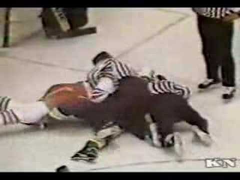 Vintage LA Kings: Jay Wells vs Ed Hospodar