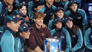 Jannik Sinner schlägt Carlos Alcaraz und verteidigt seinen Titel bei den ATP Finals