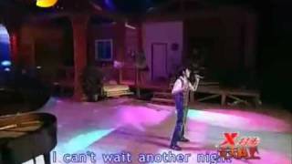 Zuoyi sang Firefly at HunanTV China better than.flv