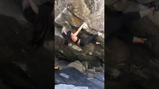 Video thumbnail of Footless Traverse, V5. Leavenworth