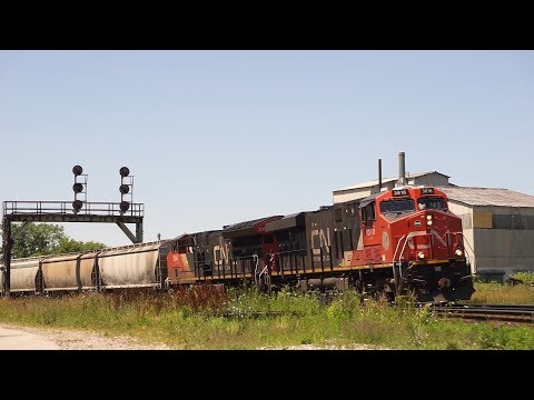 CN M394 - CN 3816 East at Paris (July 14 2019)
