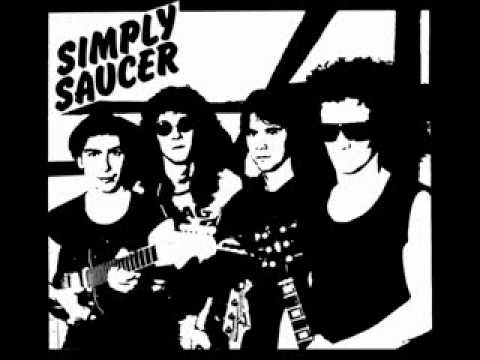 simply saucer- she's a dog (1978) 7