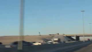preview picture of video 'فوضى طريق الظهران الاحساء عند مخرج الطريق الدولي بعد مدينة العيون  اليوم الخميس 3/3/1436'
