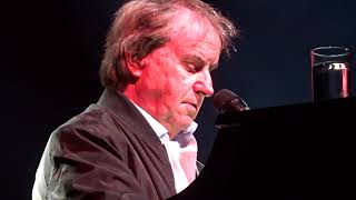 Chris De Burgh Hands of Man / Go where your Heart Believes  - Live in  Southend on Sea 2022