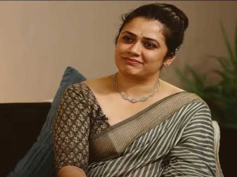 Girija Oak Beautiful Queen 👑 #girijaoak 