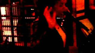 Nefertitti Avani.avi