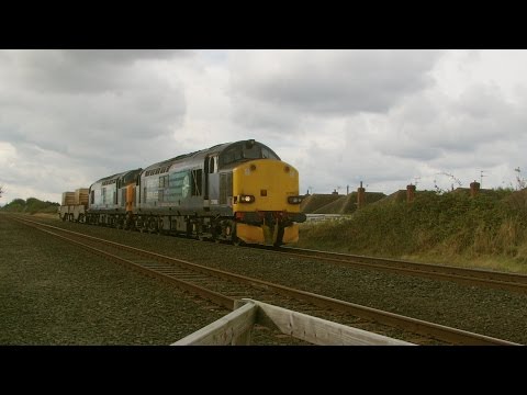 Prestatyn 7.10.2014 - DRS Class 37 37606 37603 on Valley Flask train