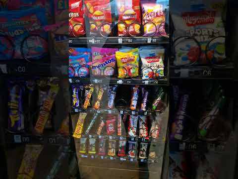 No Twix today...had to get a Lion Bar! #vendingmachine #Vending #Lion #food #snack #TKFoods