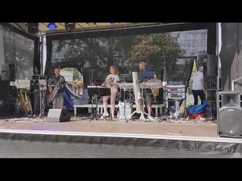 Geiles Himmelblau   voXXclub