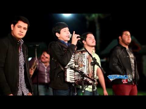 Banda Renovacion Ft Los Nuevos Ilegales  La Bola Mini Lic En Vivo