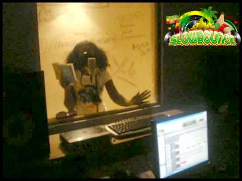 SLOWBOUNCE VOL. 5 - DJ SEPTIK ALONGSIDE SPICE - TEASER