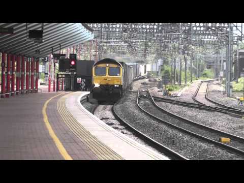 (HD) Fastline Freight 66303 Passes Rugby Working 4S44, 20/4/11