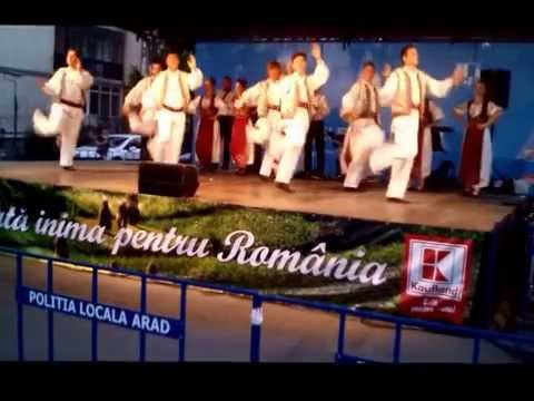 Ansamblului Romanasul din  Zadareni cu Orchestra Spectacol Micalaca Arad