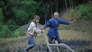 Anh có muốn đi cày với em không