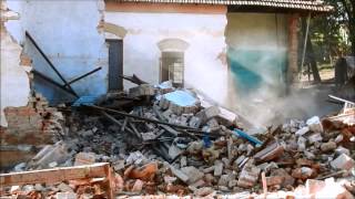 preview picture of video 'Derrubada casa nº 560, na Fazenda Leopoldina, Rafard-SP'