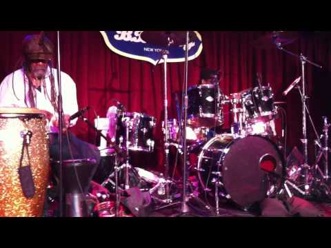 The Roots Radics with Scientist LIVE @ BB KINGS - BLOOD ON HIS LIPS