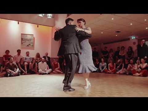 Veronica Toumanova and Asya Moiseeva - Enamorado