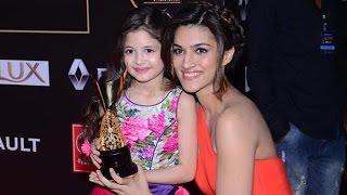 Download lagu CUTE Harshali Malhotra Wins Sony Star Guild Award For Bajrangi Bhaijaan mp3