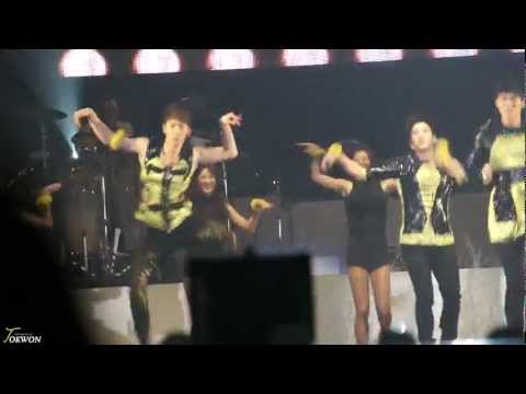 111224 be my baby @2AM X-mas Concert