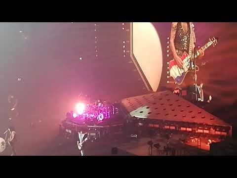 KISS - Crazy Crazy Nights (live) @ sold out Ziggo Dome Amsterdam..06.25.2019
