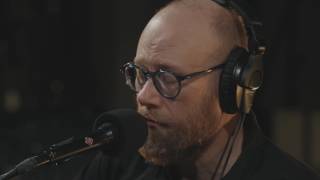 Mike Doughty - Sad Girl Walking In The Rain (Live on KEXP)