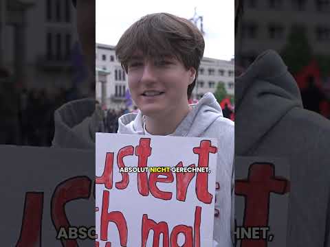 Video Thumbnail: Das steckt hinter „Merz leck Eier“ | STRG_F