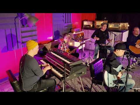 Loota Percussion at Live Studio Session #1 - Relight my fire