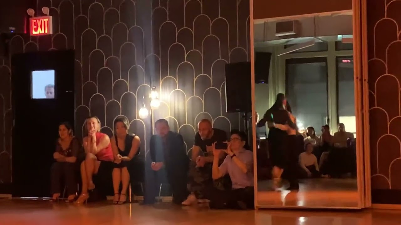 Maria Elena Ybarra y Hoi Shan Leung milonga performance at Tango Cafe on 20230315