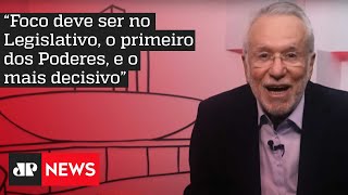 Alexandre Garcia critica as fake news golpistas