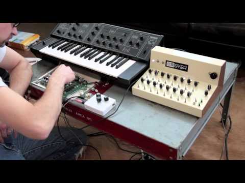 16 Step Analog Sequencer DEMO #4 Console Edition syncing 2 sequencers up!