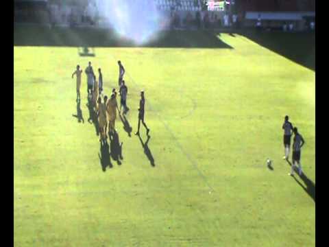 Atlético 4x1 Tupi - Cobrança de falta