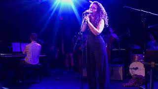 Don&#39;t Let The Sun Catch You Crying (Ray Charles) Family Company feat. Moorea Masa