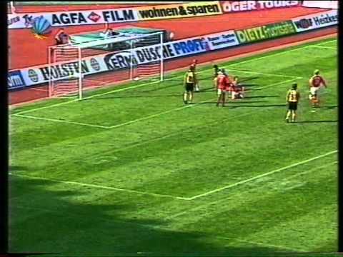 HAMBURGER SV  vs. SG DYNAMO DRESDEN 2:1 am 24.09.1994