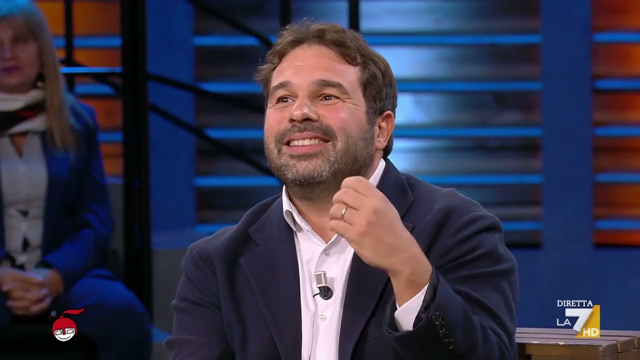 Giorgio Mottola: "In Italia conviene più fare riciclaggio che partecipare a una manifestazione"