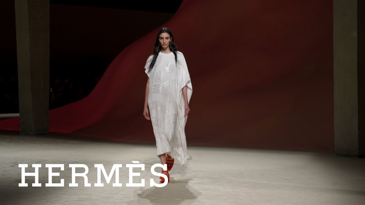 Hermès women's spring-summer 2023 live show​ thumnail
