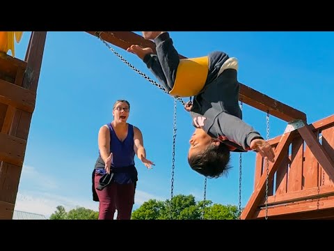 Best Mom Reflexes! 👀 Best Parenting Saves & Fails