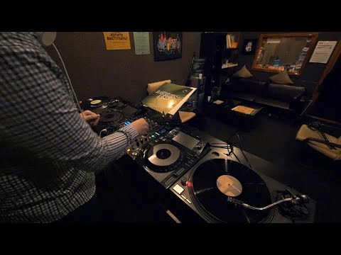 9/03/2019 - World DJ Day! Basics of Mixing. DJ School in St Petersburg, Russia