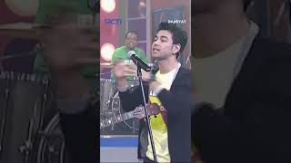 Download lagu ELLO GERAH! Olga Langsung Sigap Bawakan Tissue Untuk Ello #NgeShortsBareng #BalikpapanSudah mp3