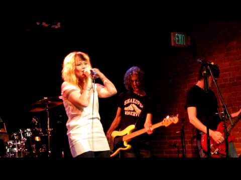 Kay Hanley at Molly Malone's on July 27th, 2009 - In Clouds