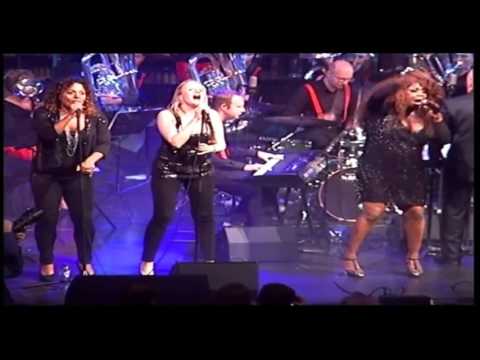 Berget Lewis & 'De Bazuin' Oenkerk: Crazy in Love