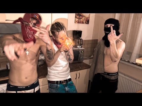 CZUUX - Nie wiedziałem kim się staje (prod. BarTie x adimajer)