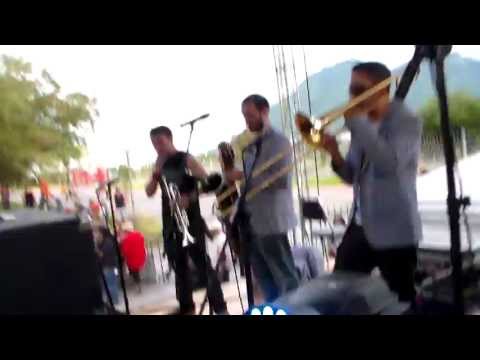 Ruido Norte - Panchita Cabaret (en vivo en Parque Fundidora)